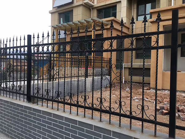 鐵藝護(hù)欄-001